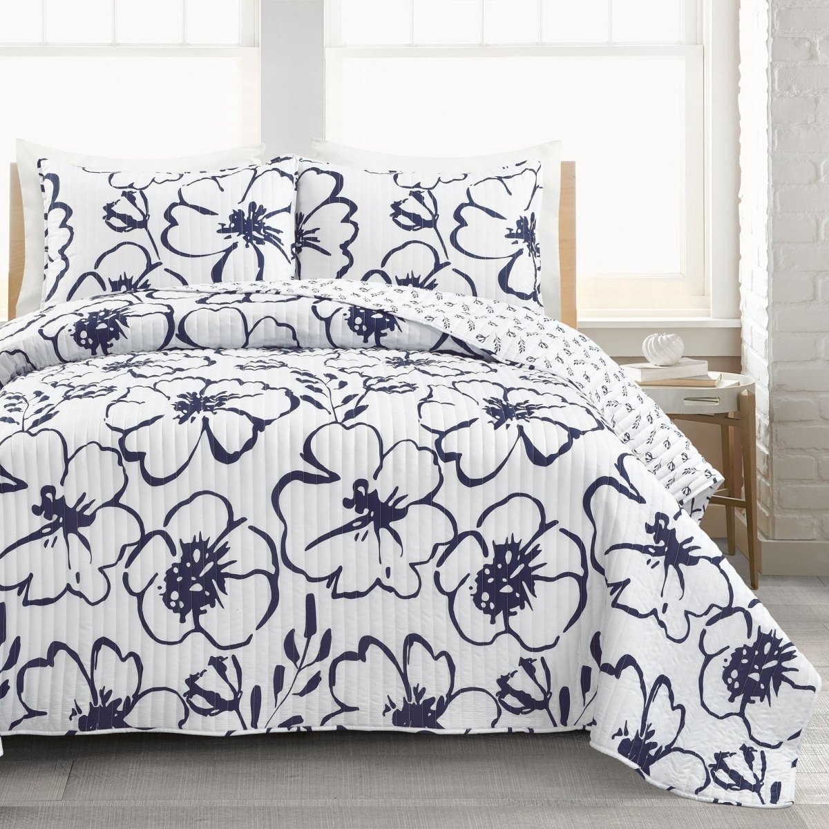 Scandinavian Reversible Floral Quilt 3 Piece Set - 2 Colors