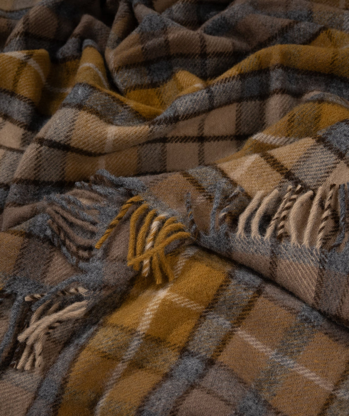 Highland Tweeds Pure New Wool Fluffy Throw - Natural Buchanan