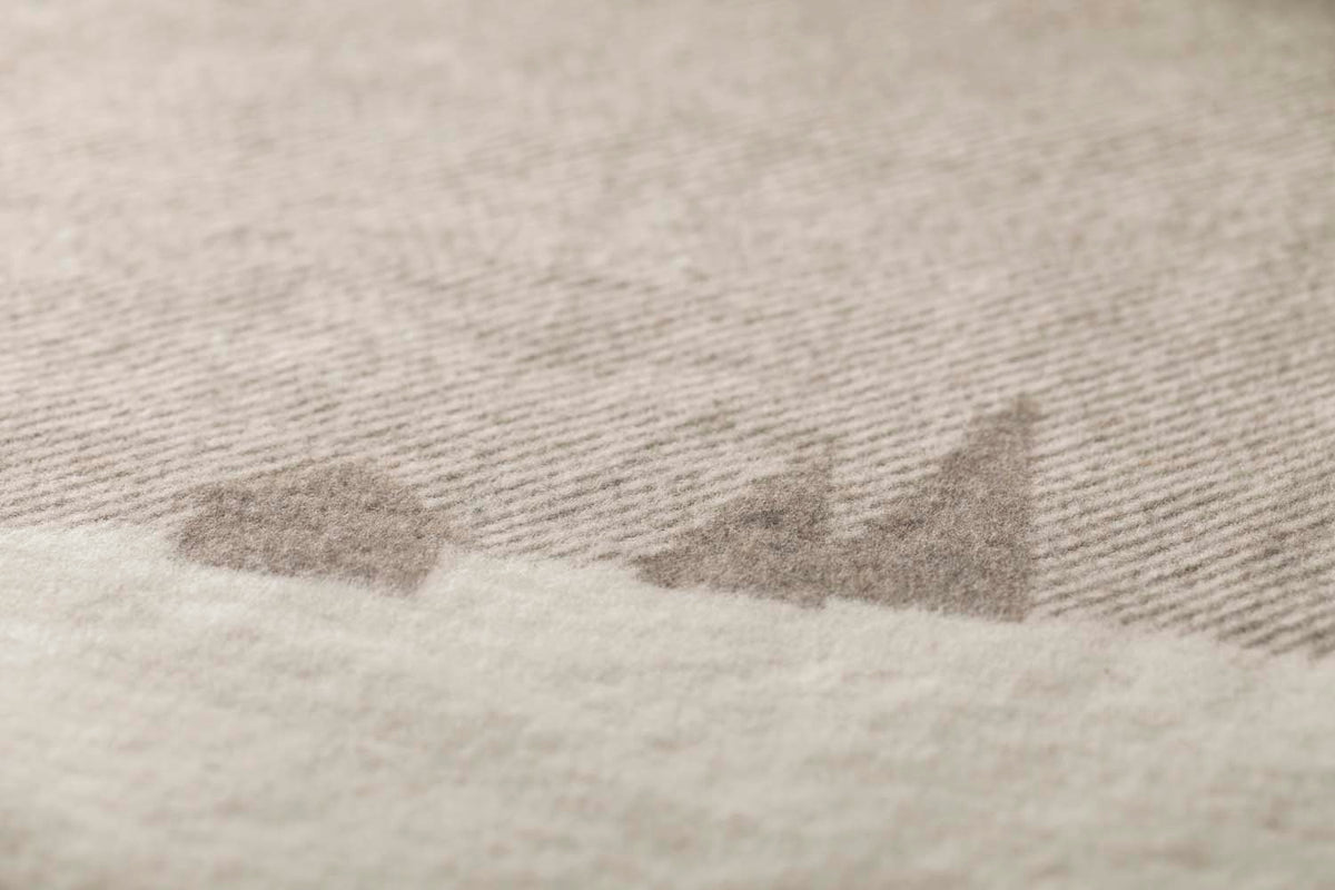 LUCA throw "mountains & moon"