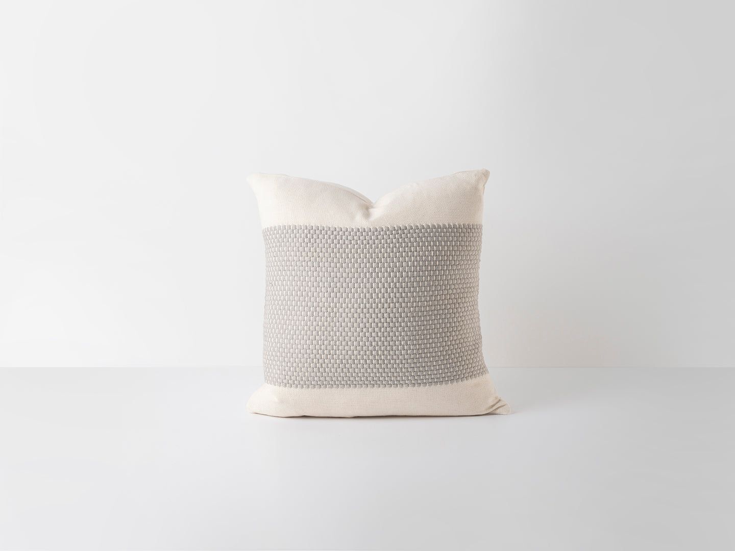 Río Cushion Cover - 3 Colors