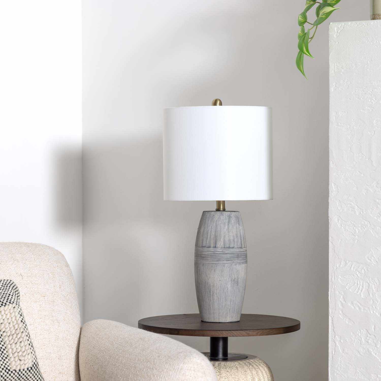 Mabayo Ribbed Ceramic Table Lamp