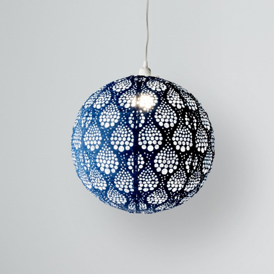 Soji Stella Nova Dewdrop Marine - 18" Indoor / Outdoor Pendant Lamp (120V)
