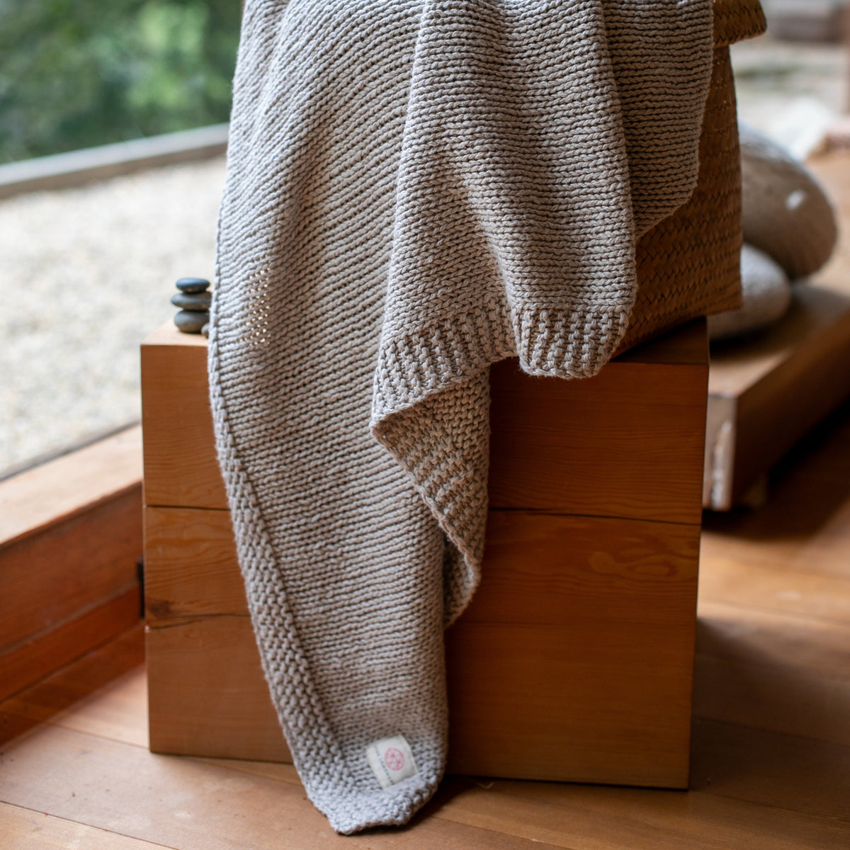 Zrestha Organic Cotton Knit Throw Blanket