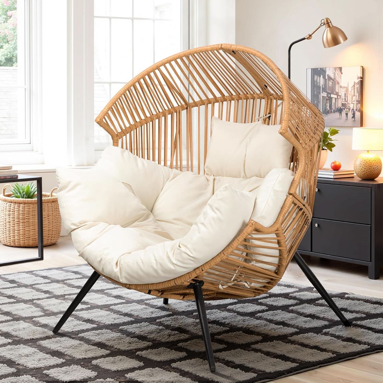 Cozy Outdoor Wicker Egg Chair