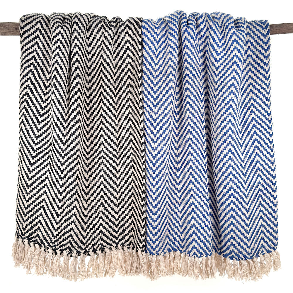 Cara Throw in Black