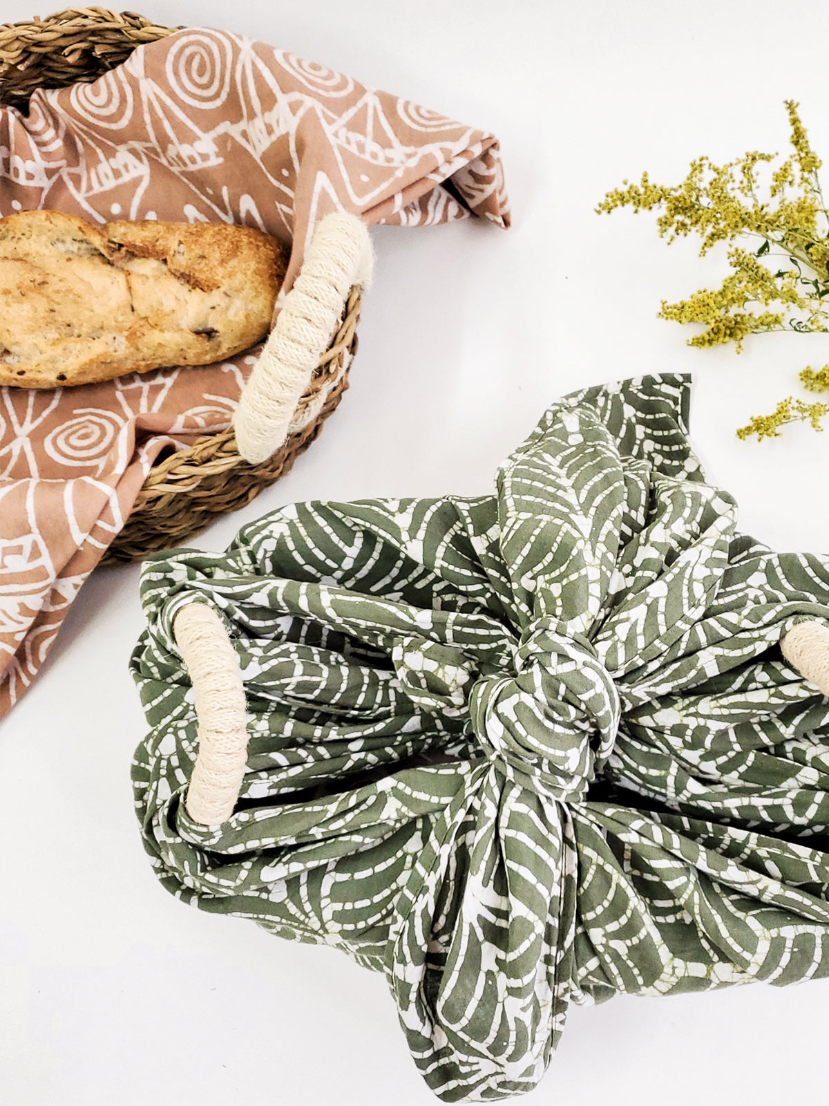 Bread Warmer &amp; Basket - Flower