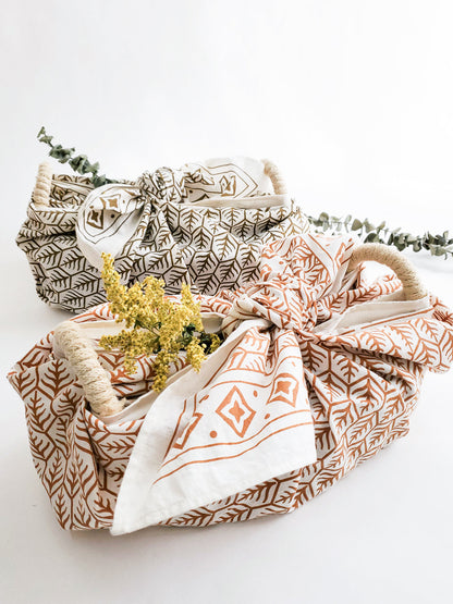 Bread Warmer &amp; Basket - Flower