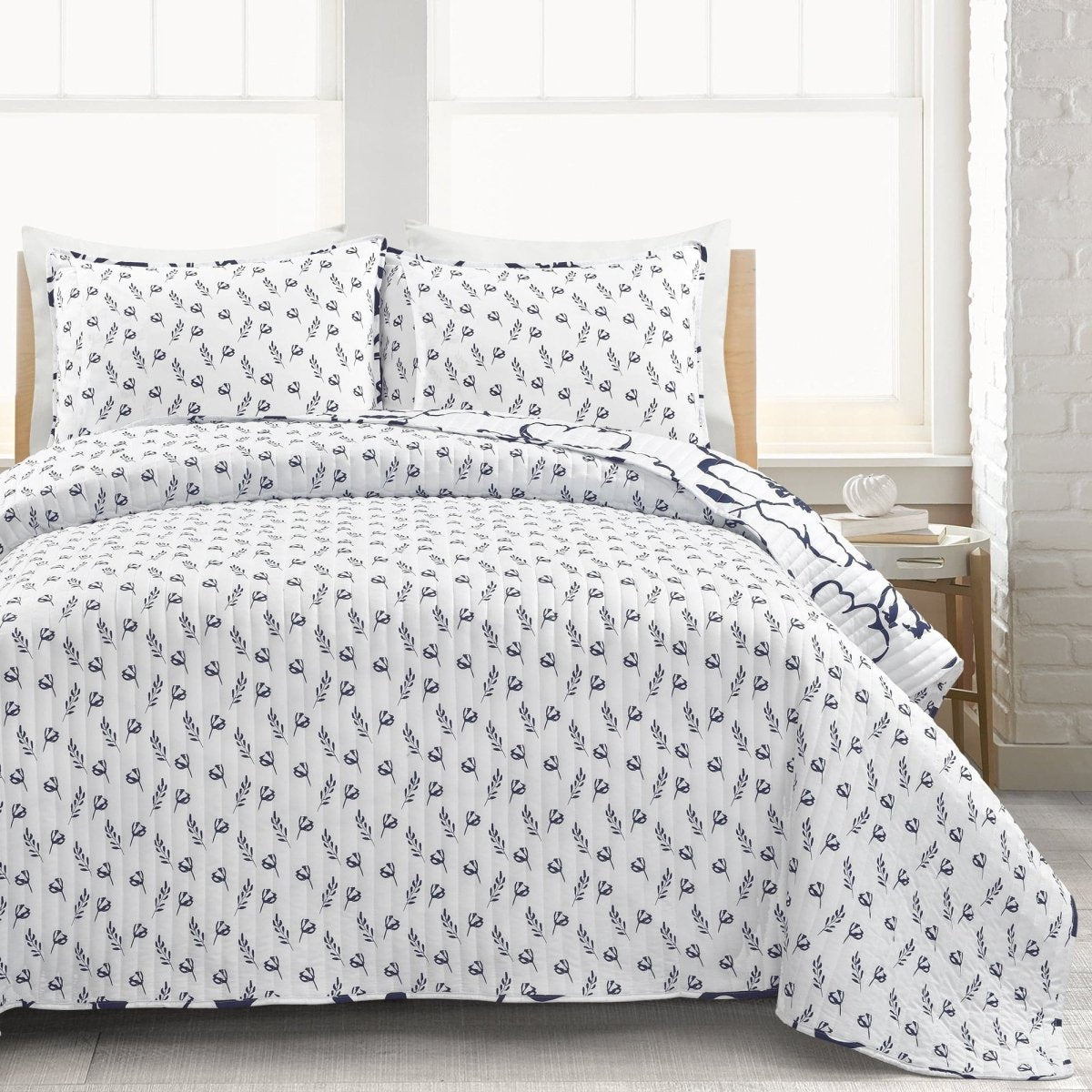 Scandinavian Reversible Floral Quilt 3 Piece Set - 2 Colors