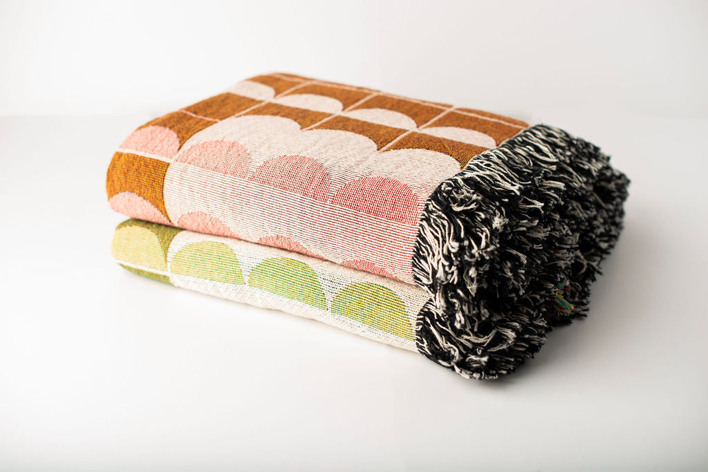 Pink/Orange/Brown Geometric Scallop Jacquard Woven Throw