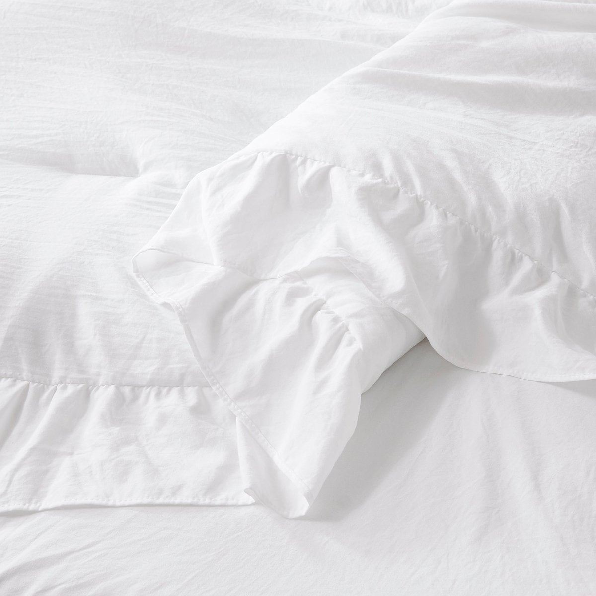 Reyna Comforter Set
