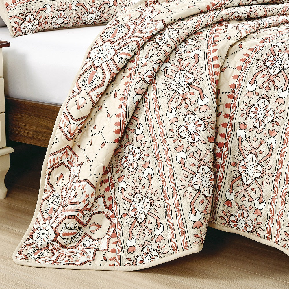 MALIA 3 Pc Quilted Bed Set