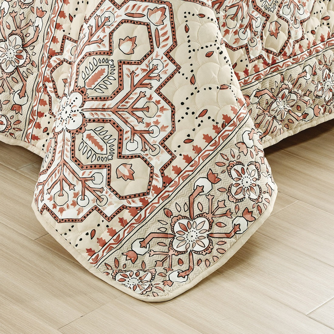 MALIA 3 Pc Quilted Bed Set