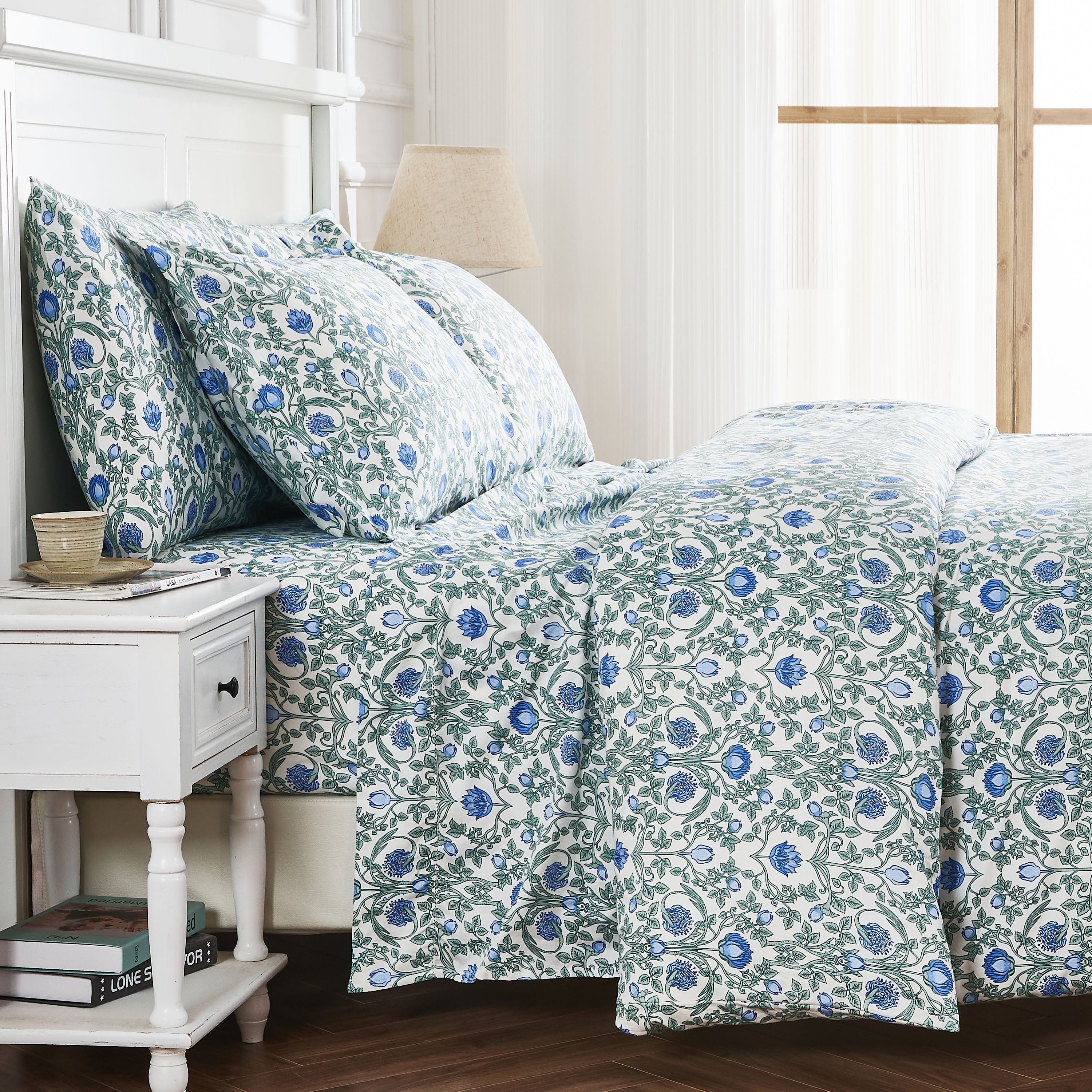 Arts &amp; Crafts Floral Printed Duvet Set