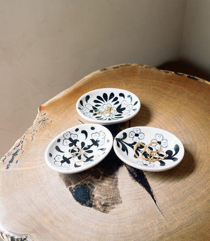 Lalita Hand-Painted Trinket Tray/Soap Dish - Black, White
