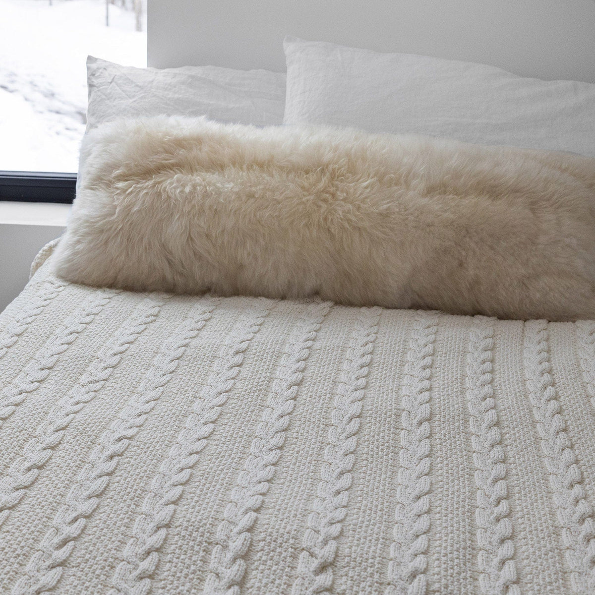 Chunky Cable - Textured Sustainable Knit Throw Blanket