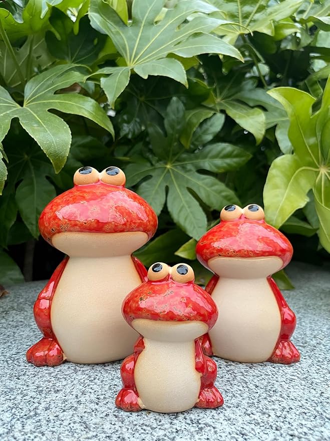 Set of 3 Red Speckled Garden Frogs