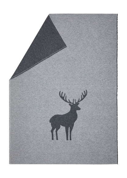 LUCA throw "centered deer"