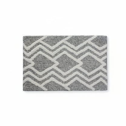 Geometric Arrows Bath Rug in Grey &amp; Ivory