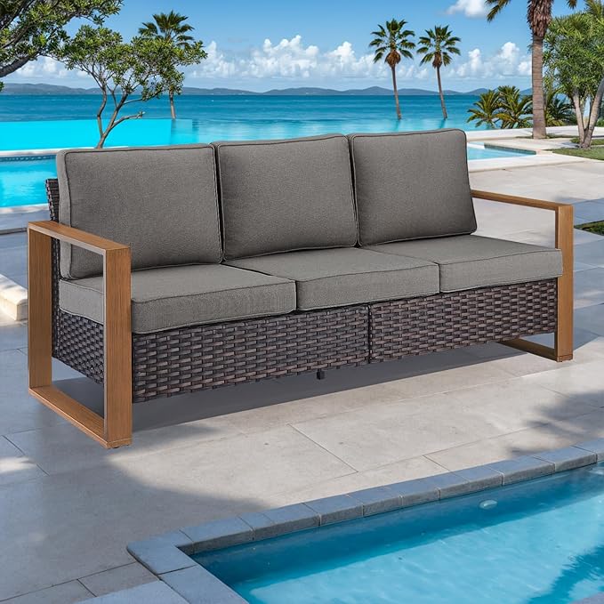 Outdoor Wicker Patio Sofa in Gray
