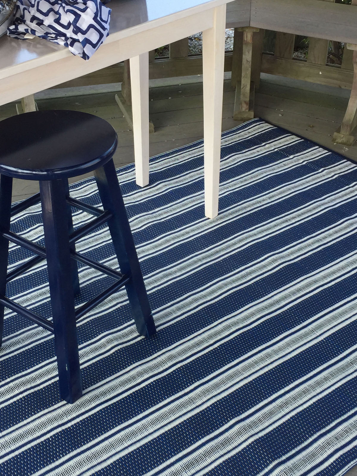 Vertical Stripe Blue &amp; White Outdoor Mat
