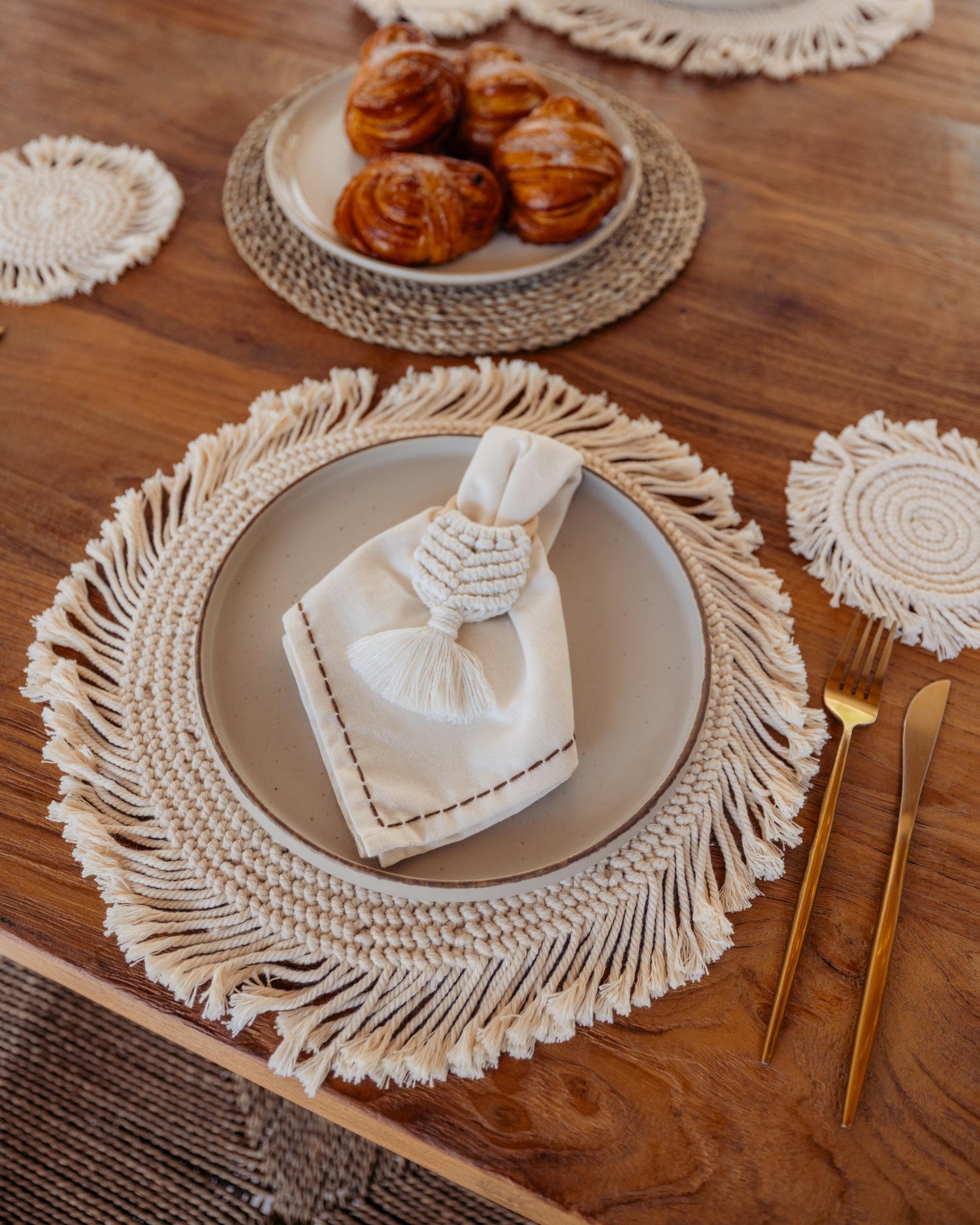 Round Macrame Placemat and Coaster Set for 4 - 2 Colors