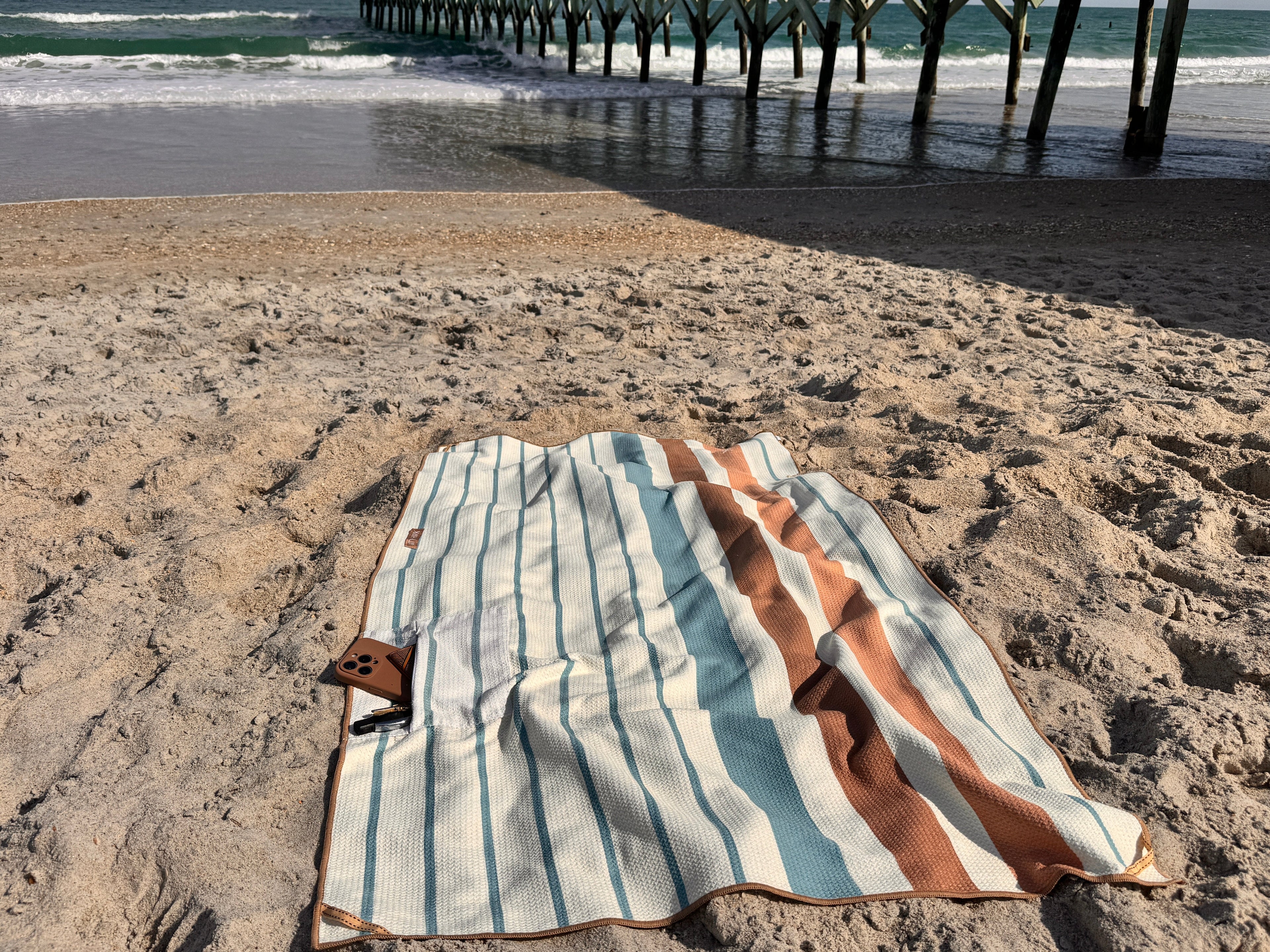 FOLLY - Reversible Beach Towel