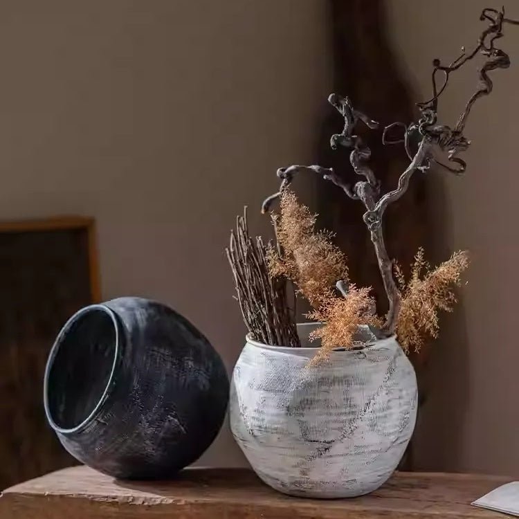 Sierra Round Clay Pot Planters