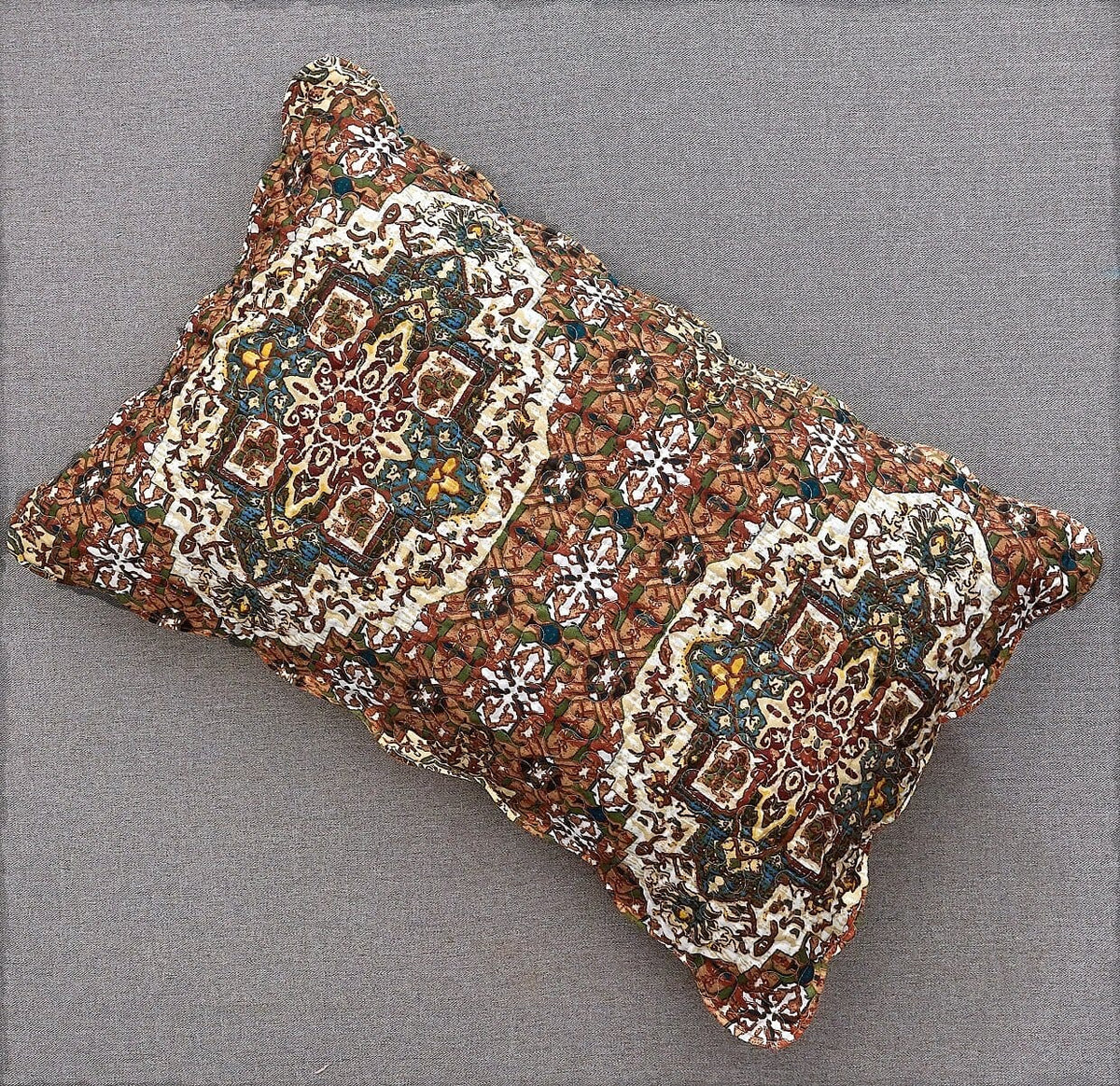 Folk Ogee Moroccan Scalloped Quilted Bedding Set