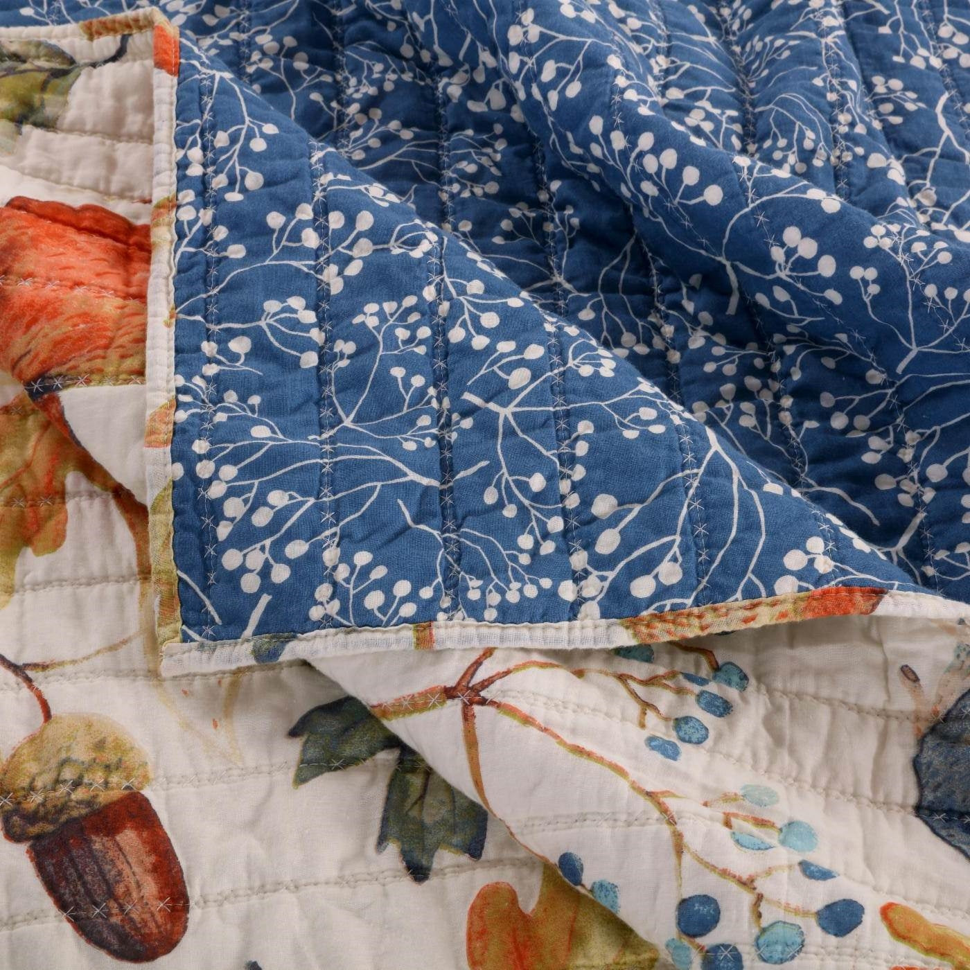 King Size 3 Piece Blue/Beige Birds Floral Reversible Quilt Set