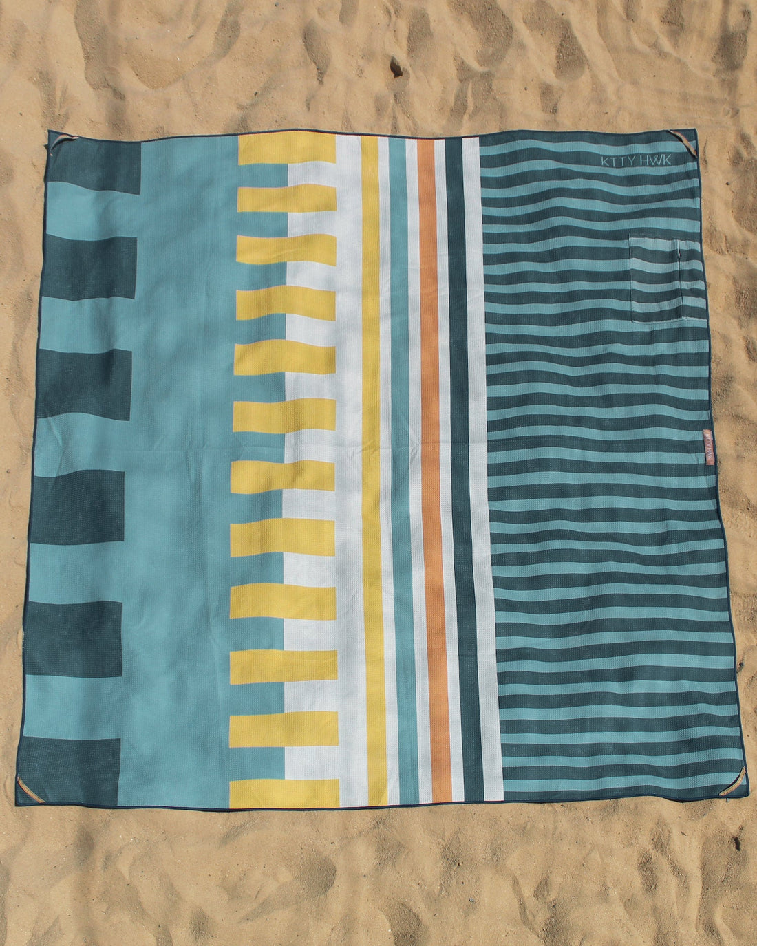 KILAUEA - Reversible Beach Towel