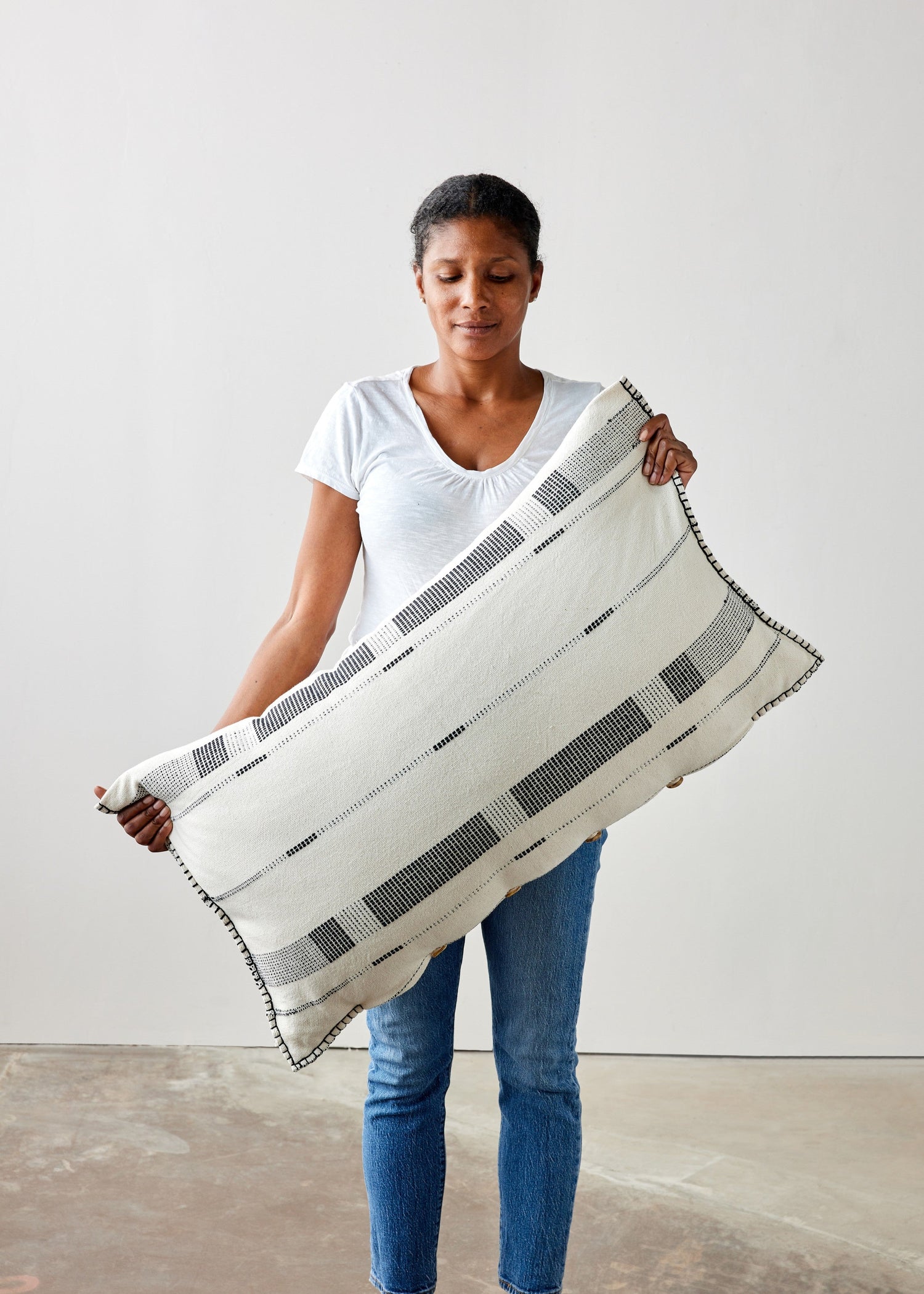 Fulcrum Onyx Oversized Cotton Lumbar Pillow