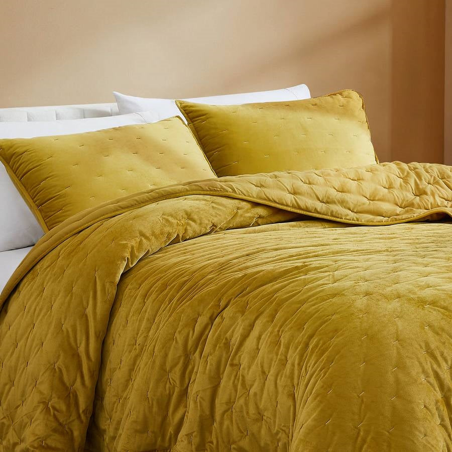 Full / Queen 3-Piece Mustard Yellow Velvet Embroidered Lavishly Soft Quilt Set