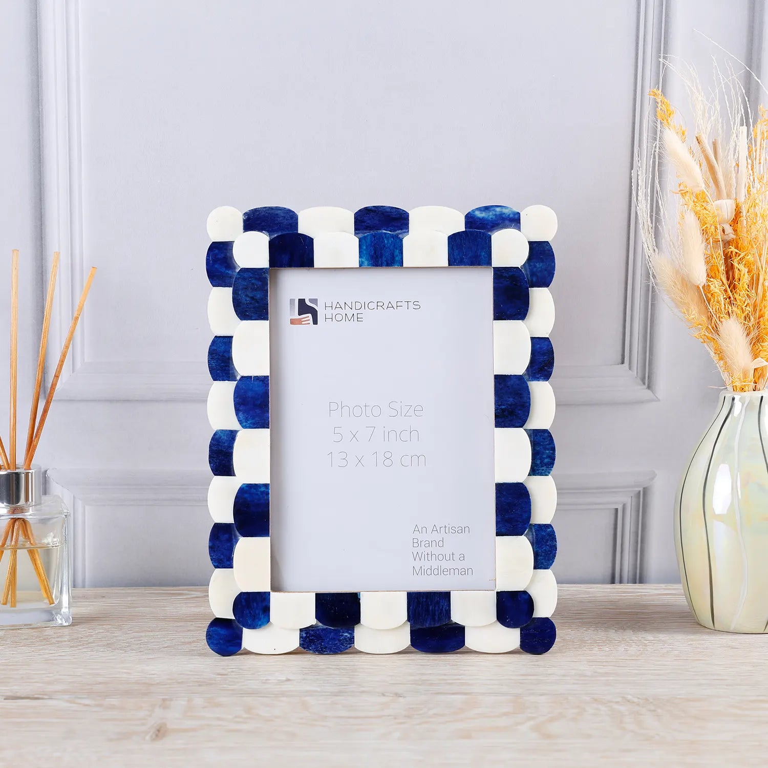 Scalloped Art Bone Inlay Frame - Blue &amp; White