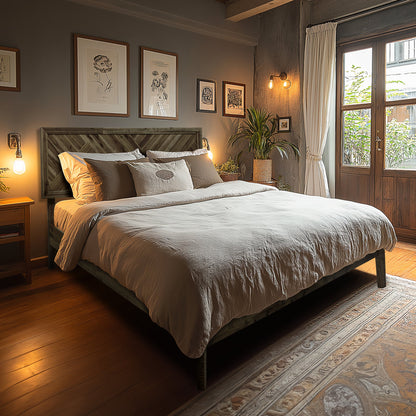 Acacia Sierra Deluxe Solid Wood Bed Frame - in Ebony, Walnut, or Early American