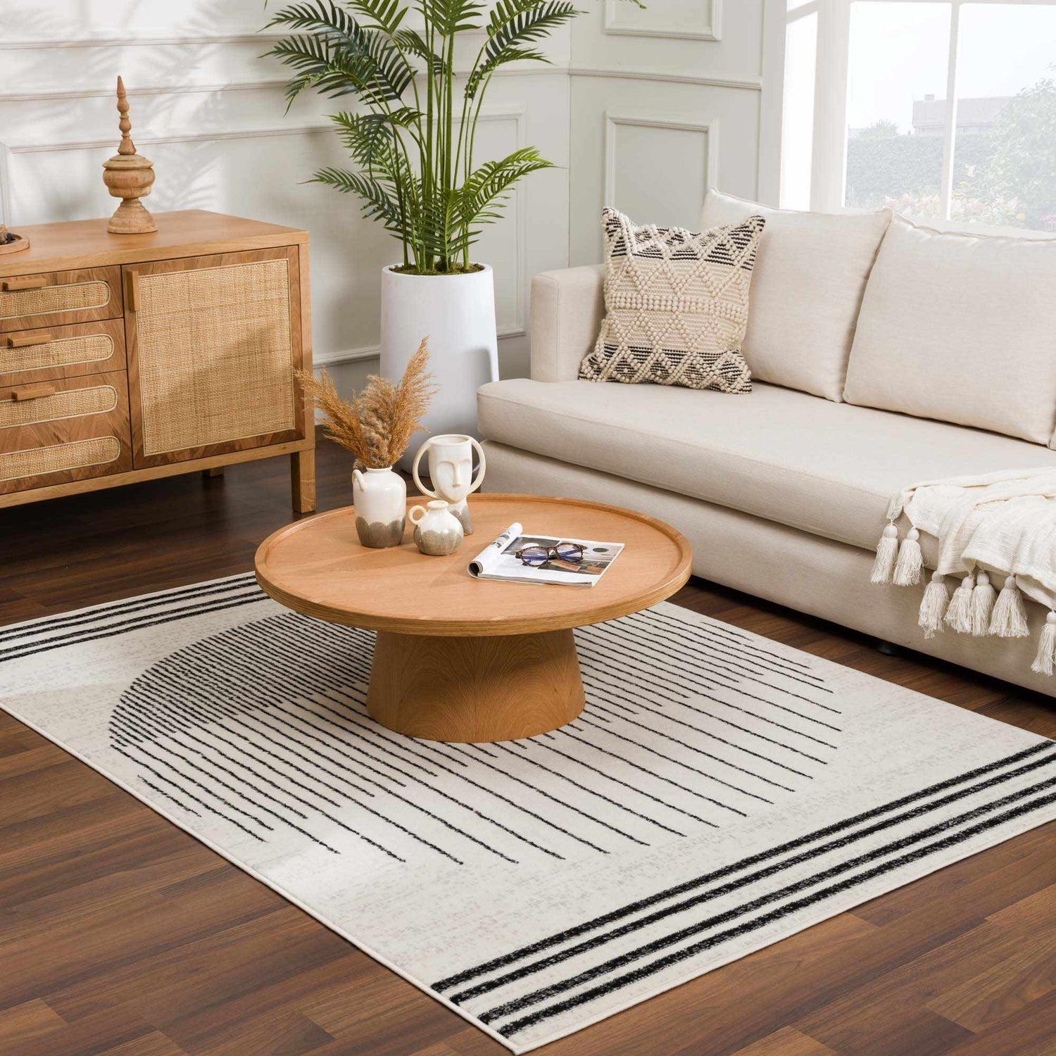 Angus Black&amp;White Geometric Area Rug