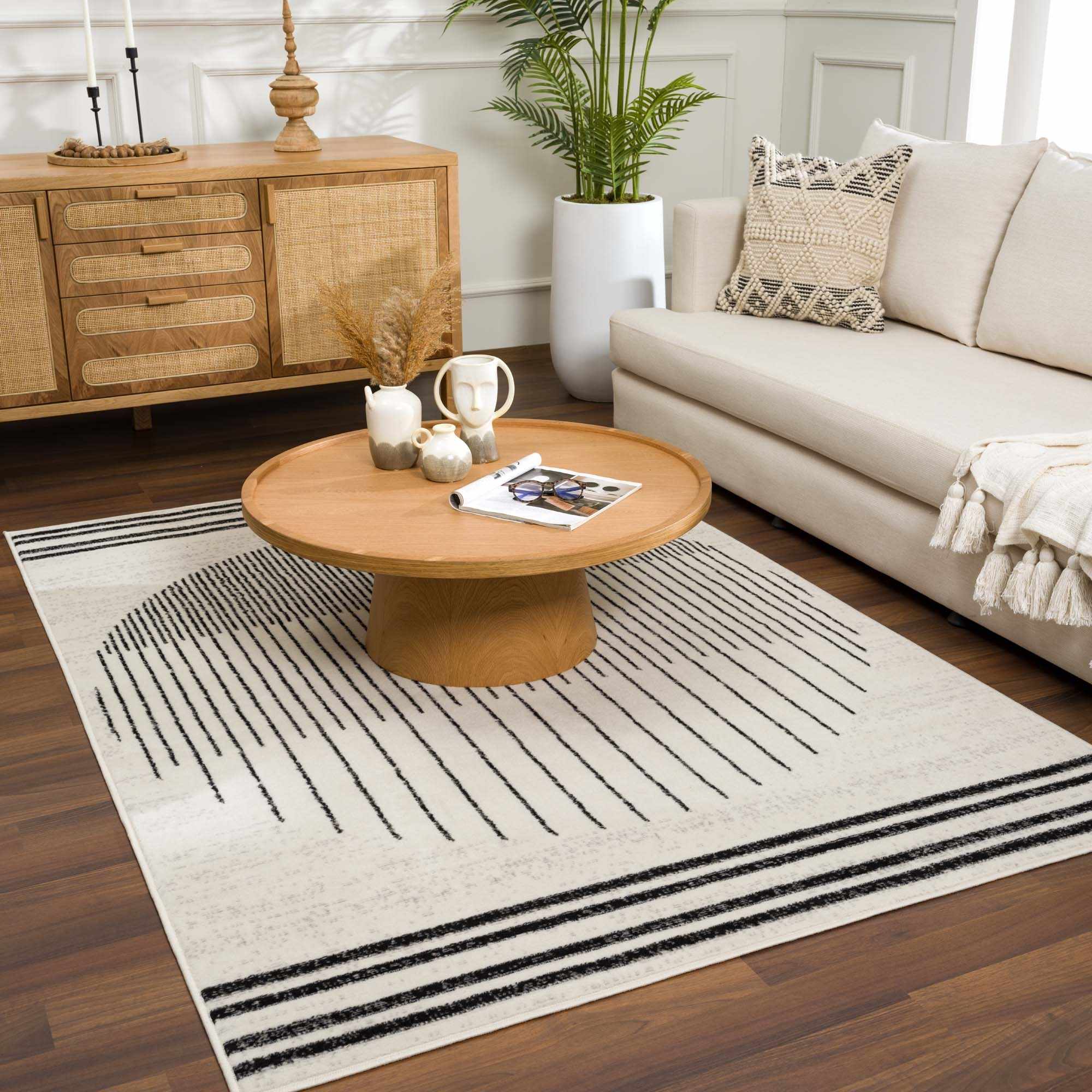 Angus Black&amp;White Geometric Area Rug