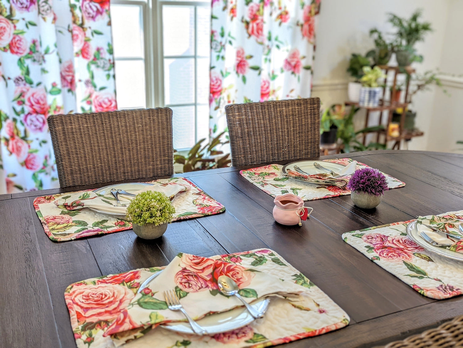 Romantic Roses Floral Dining Napkins - 4 Pc Set
