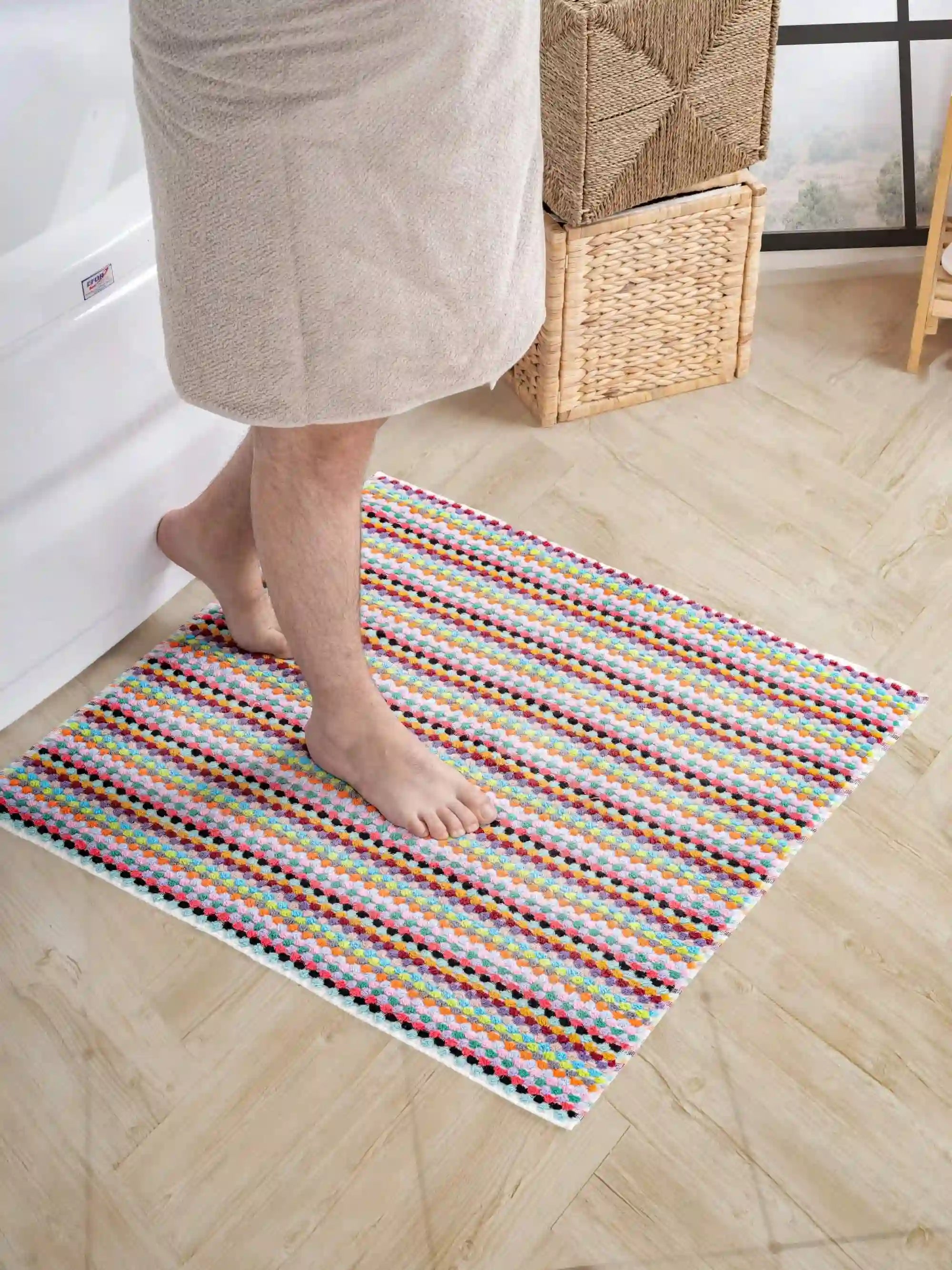 Pom Pom Bath Mat