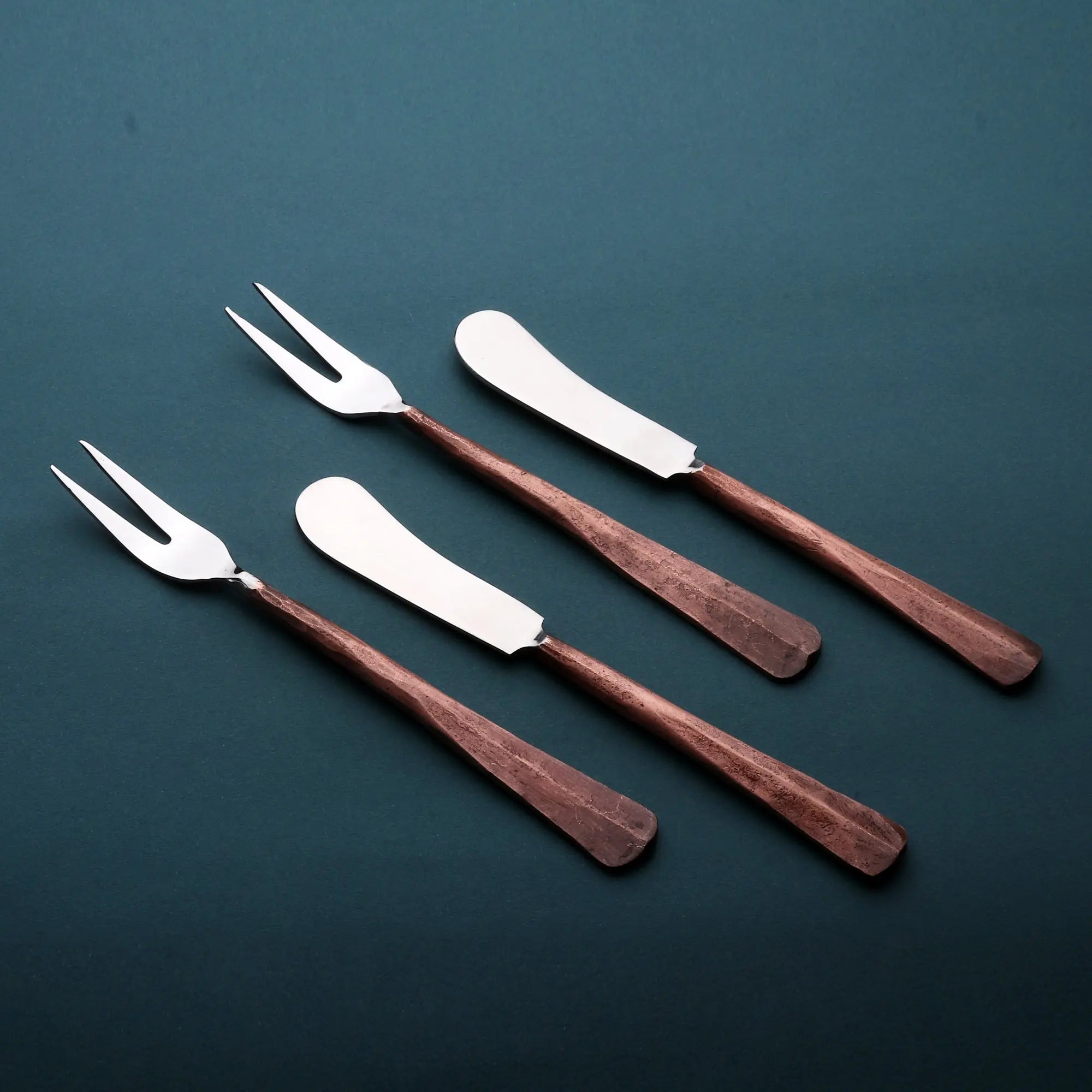 RIDGE PARTY ACCESSORIES - 4 PC. SET