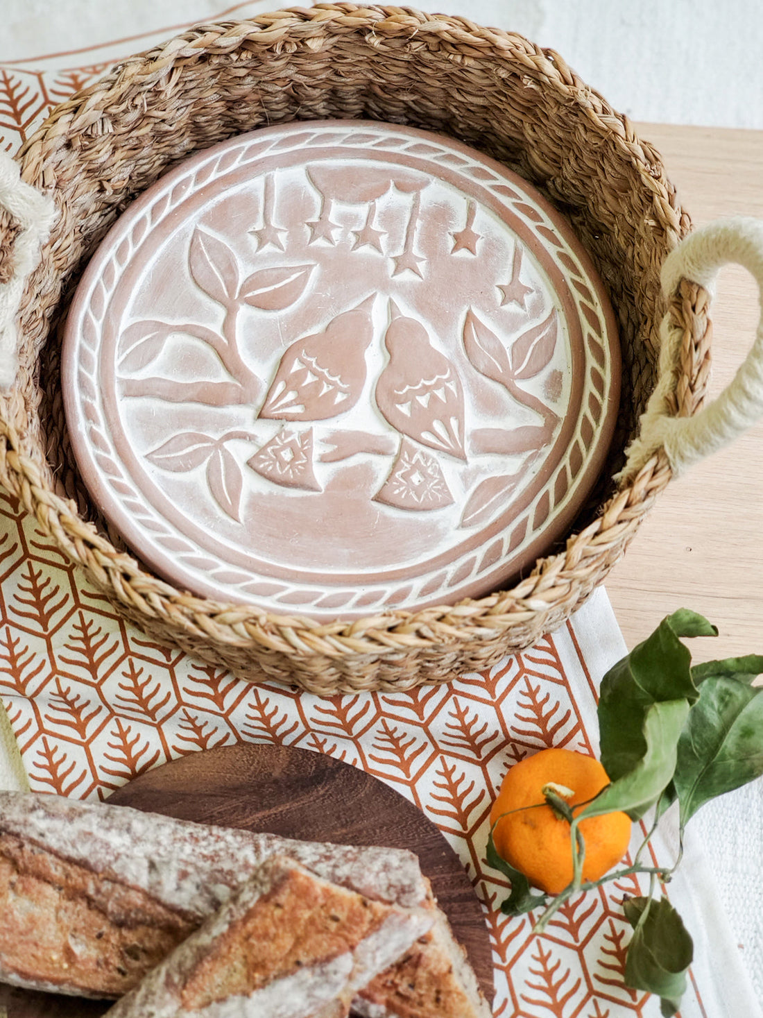 Bread Warmer &amp; Basket - Lovebirds Round