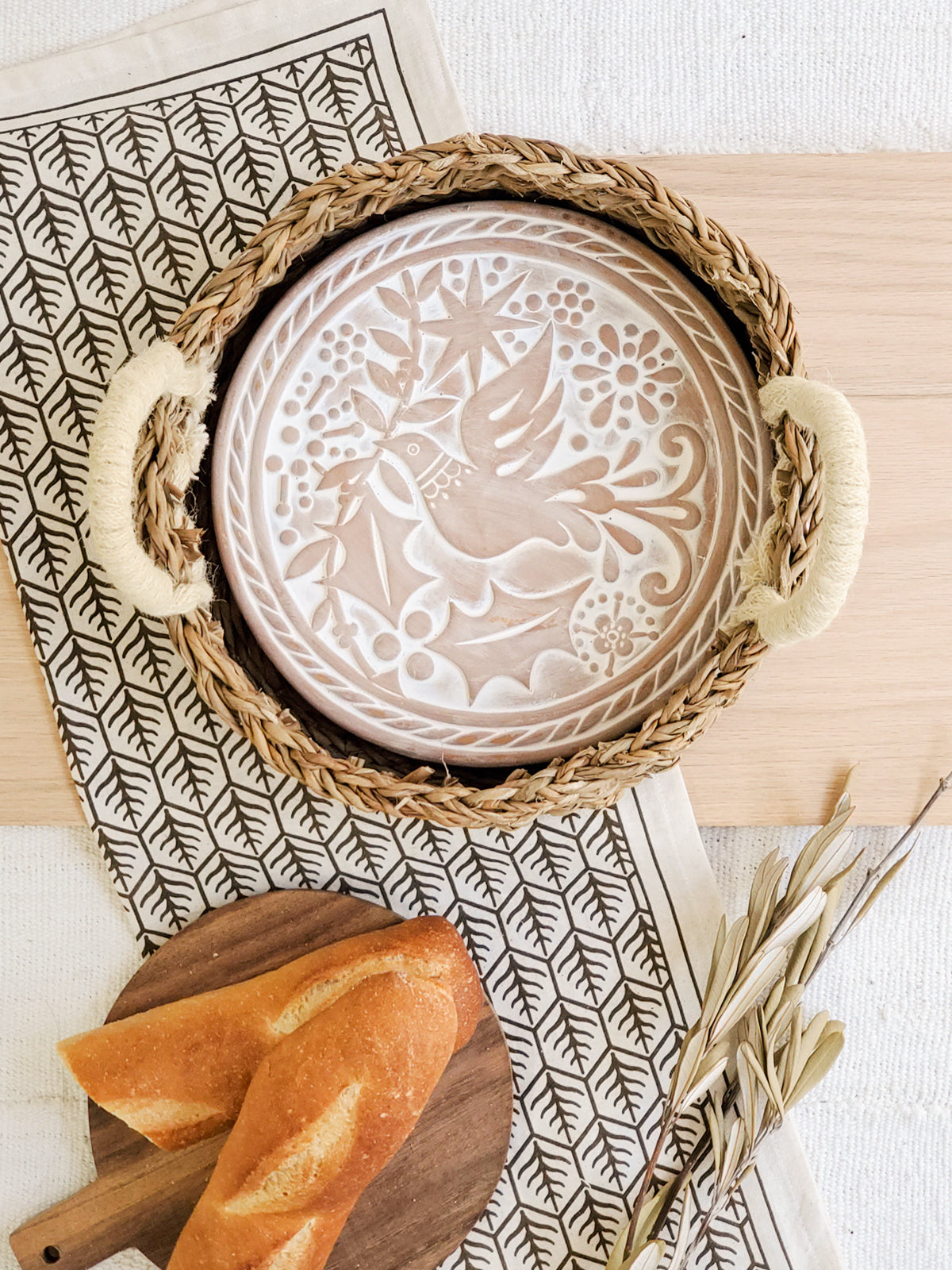 Bread Warmer &amp; Basket Gift Set with Tea Towel - Bird Round