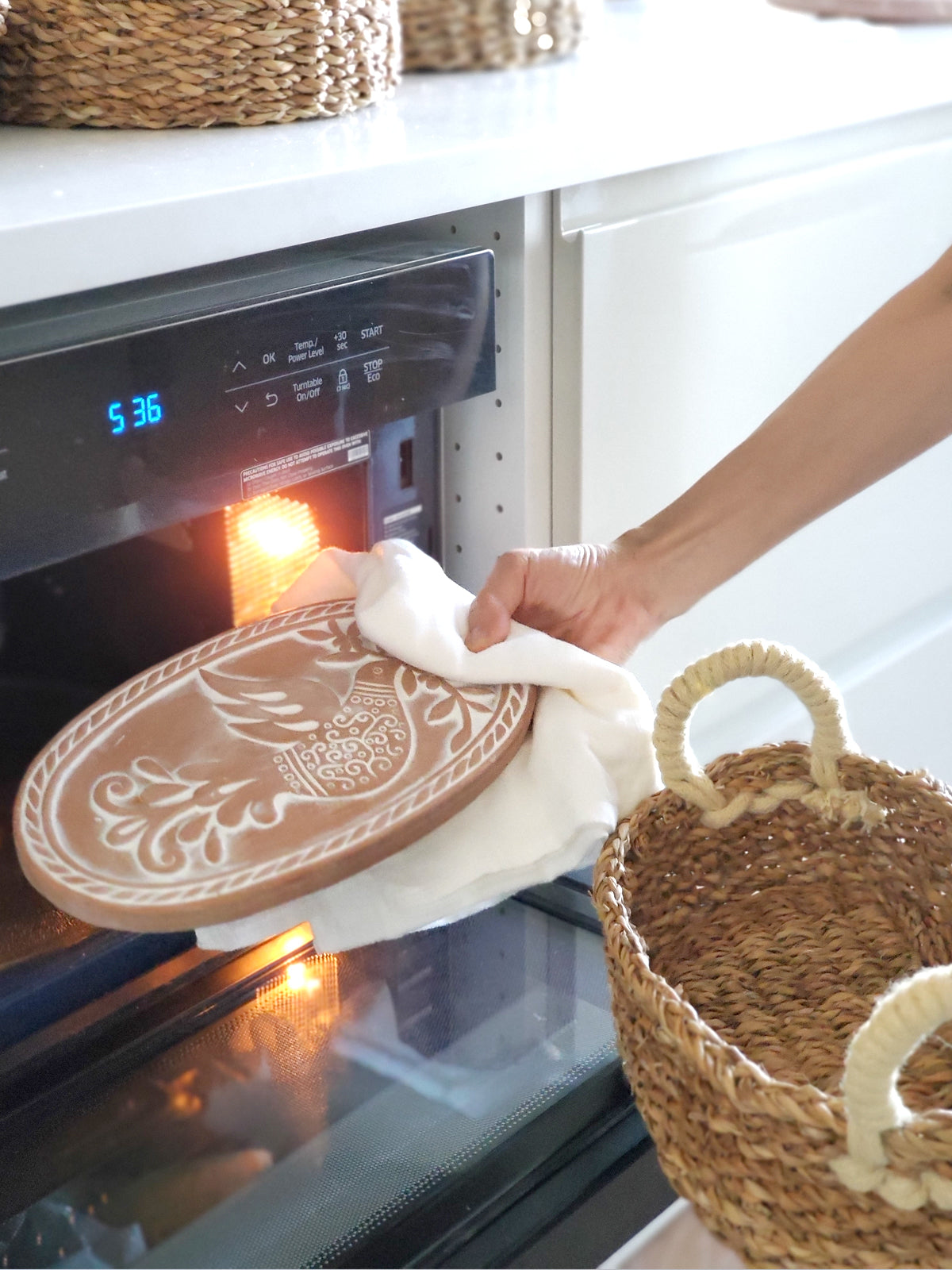 Bread Warmer &amp; Basket Gift Set with Tea Towel - Bird Oval
