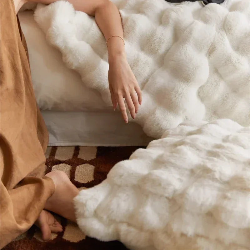 Super Soft Imitation Rabbit Fur Blankets &amp; Pillow Covers