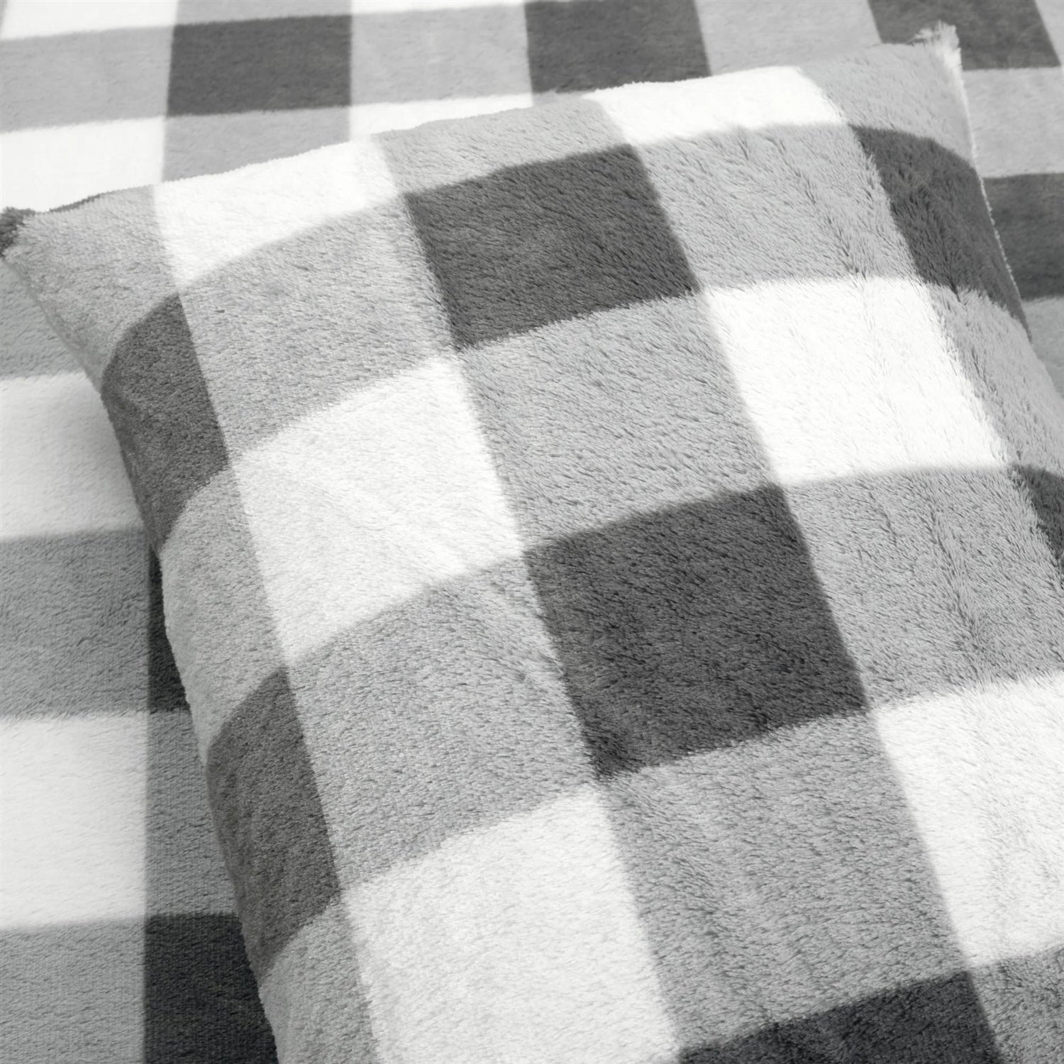 Twin Size Plaid Soft Faux Fur Comforter Set in Black/White/Grey