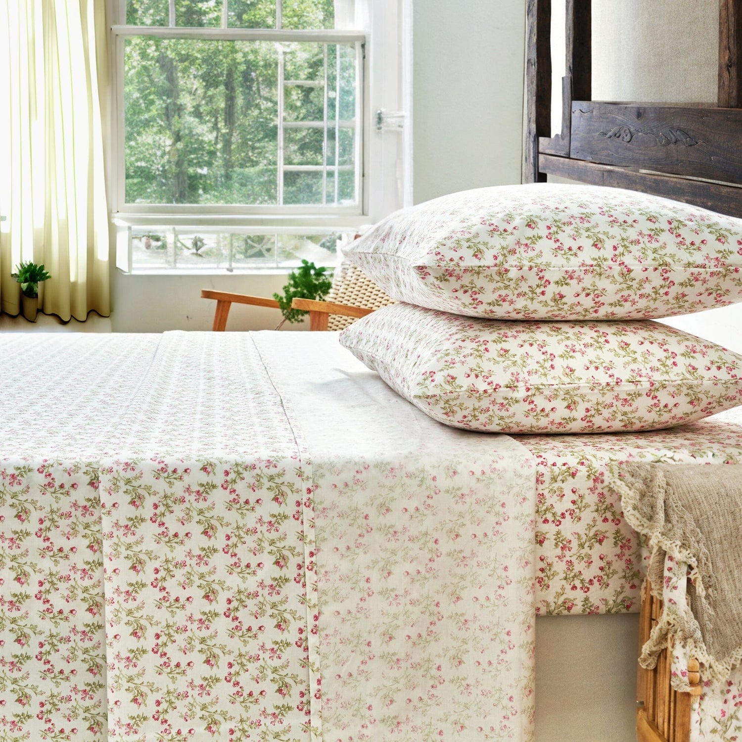 100% Cotton Coquette Sheet Set - Dainty Floral
