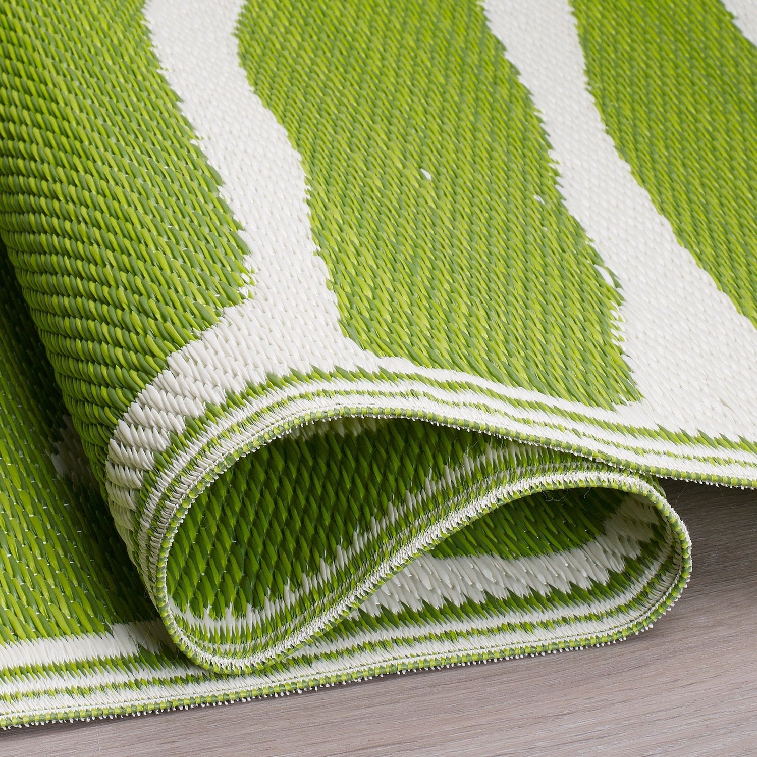 Hilo - Green Reversible Outdoor Rug for Patio