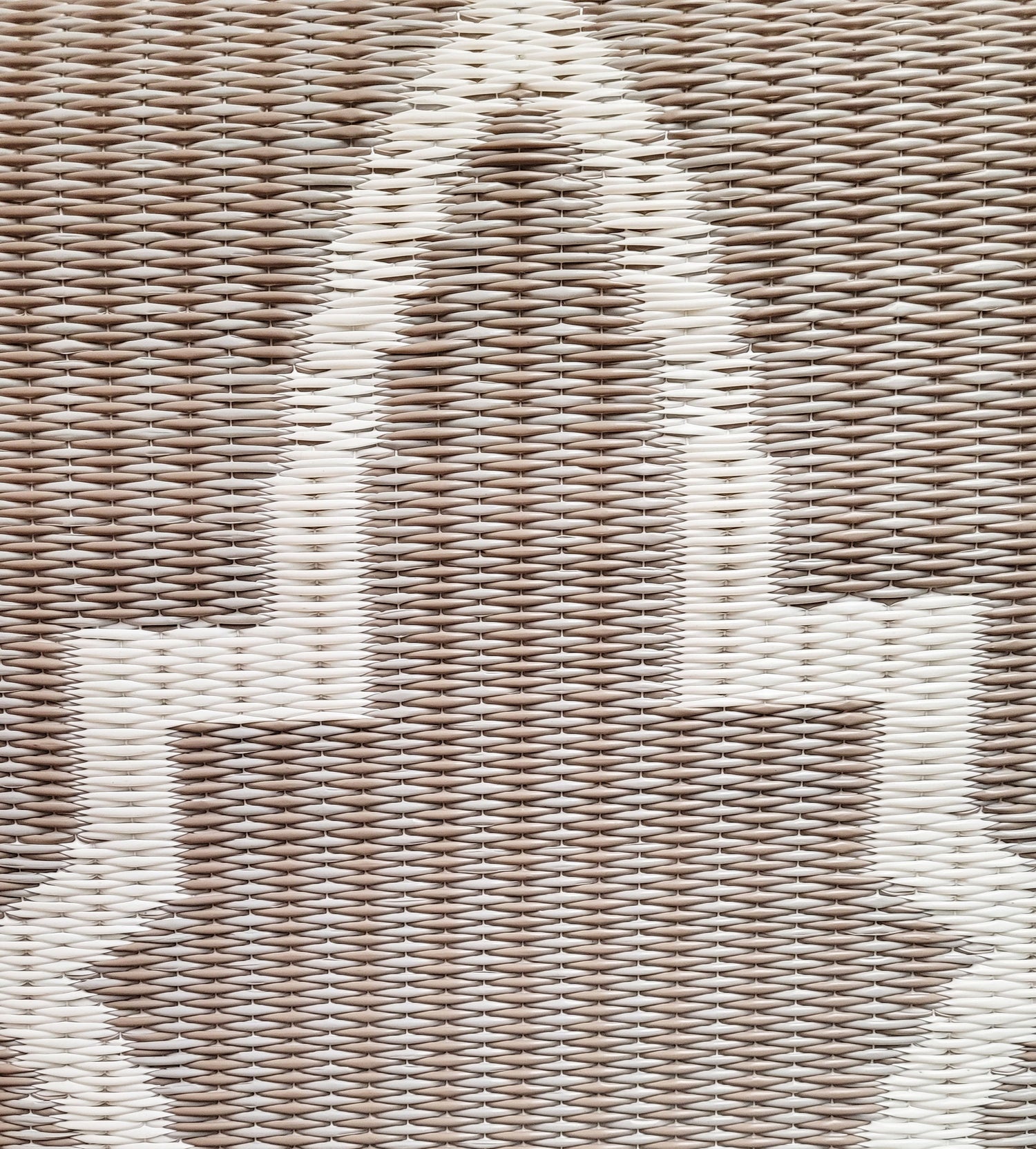 Casa Blanca Sand &amp; White