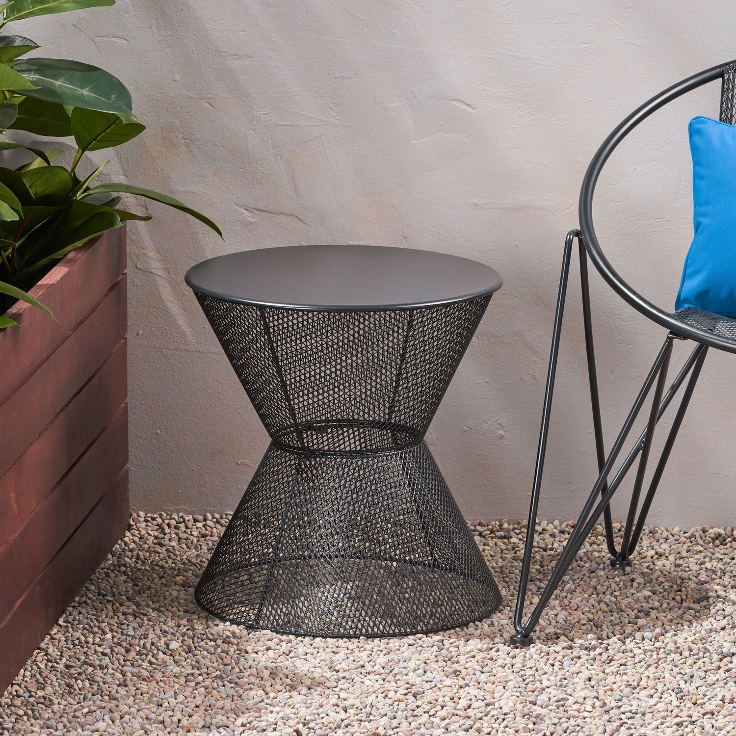 NEVADA Indoor/Outdoor Side Table in Matte Black Mesh Finish