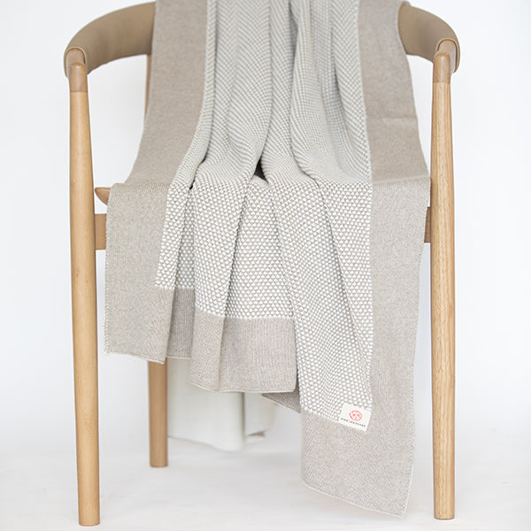 Eka Stipple Organic Cotton Throw Blanket