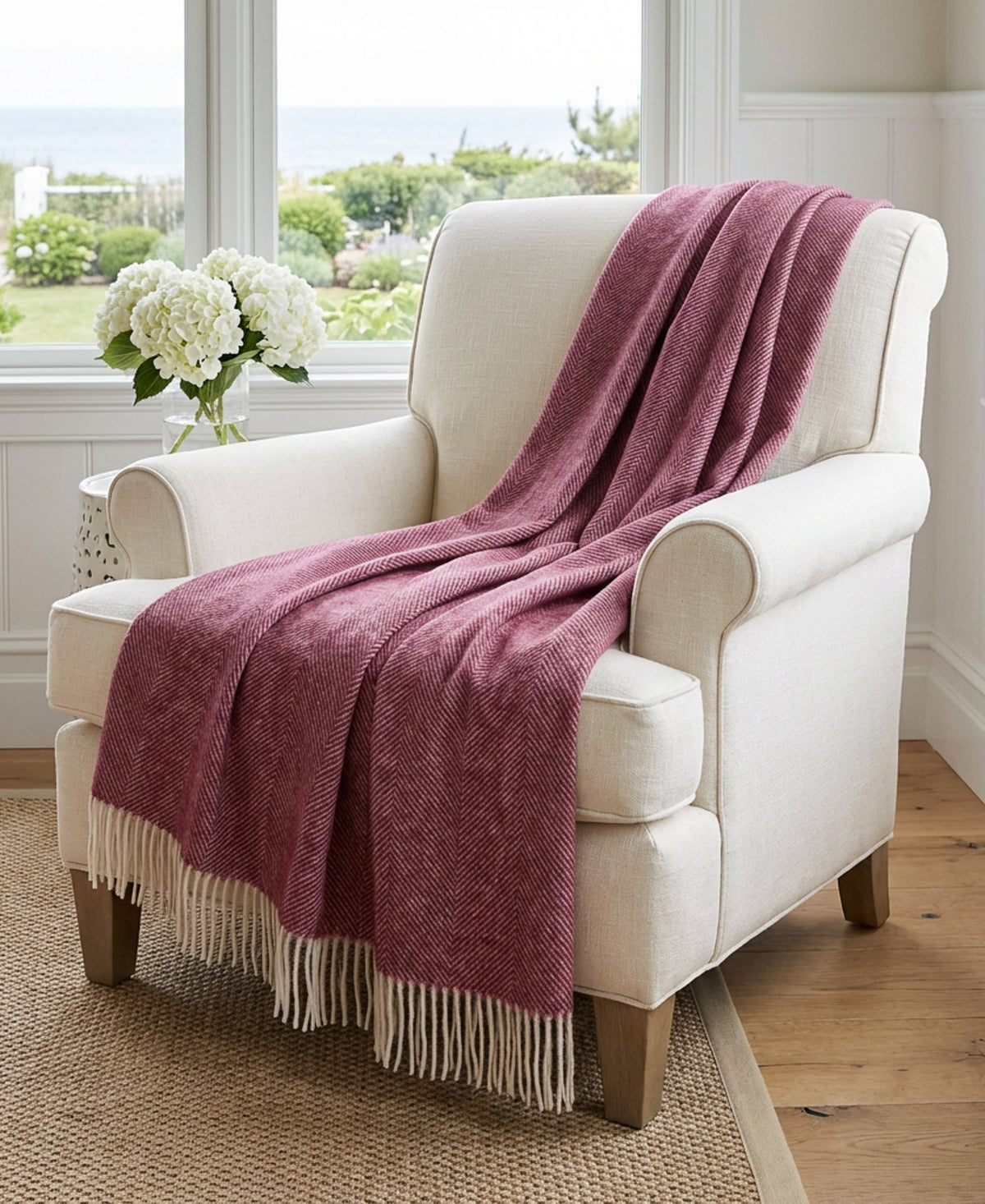 Southampton Home Shetland Lambswool Herringbone Throw – Berry